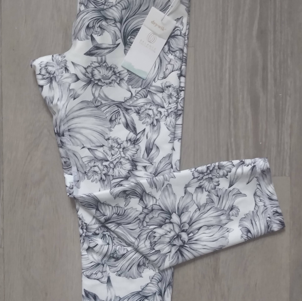 Balance Collection Size Small NWT  Tights/Leggings $30